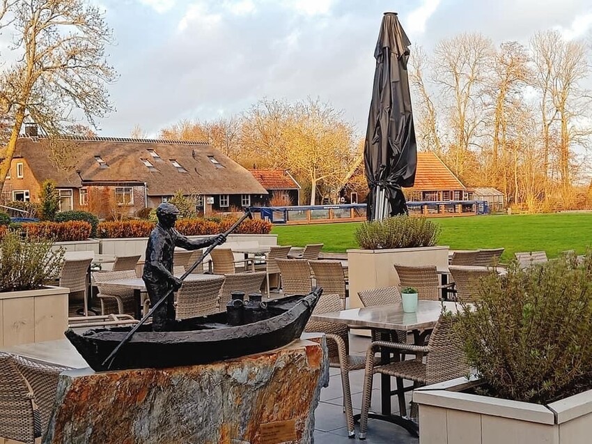 荷蘭威尼斯:羊角村Giethoorn浪漫遊運河、晚餐吃Smit Giethoorn