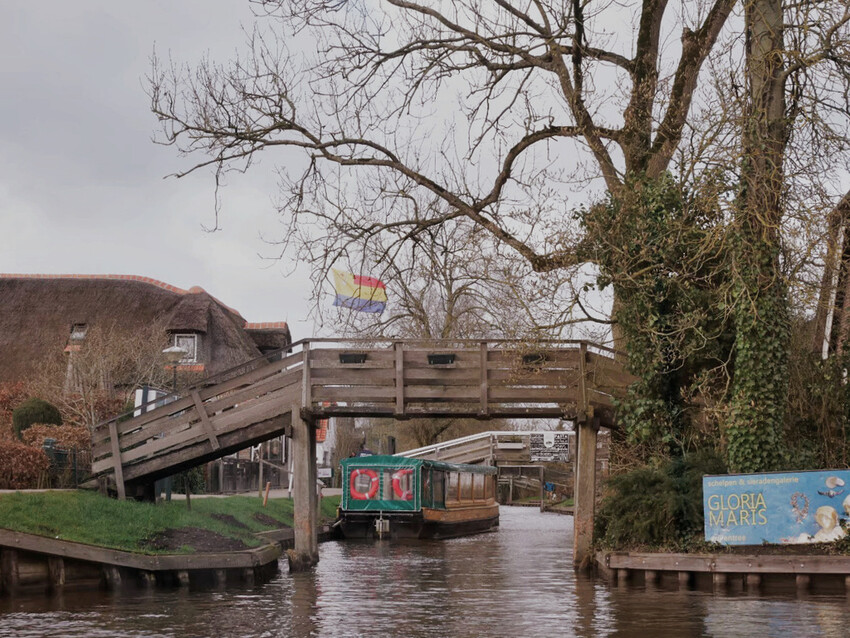 荷蘭威尼斯:羊角村Giethoorn浪漫遊運河、晚餐吃Smit Giethoorn