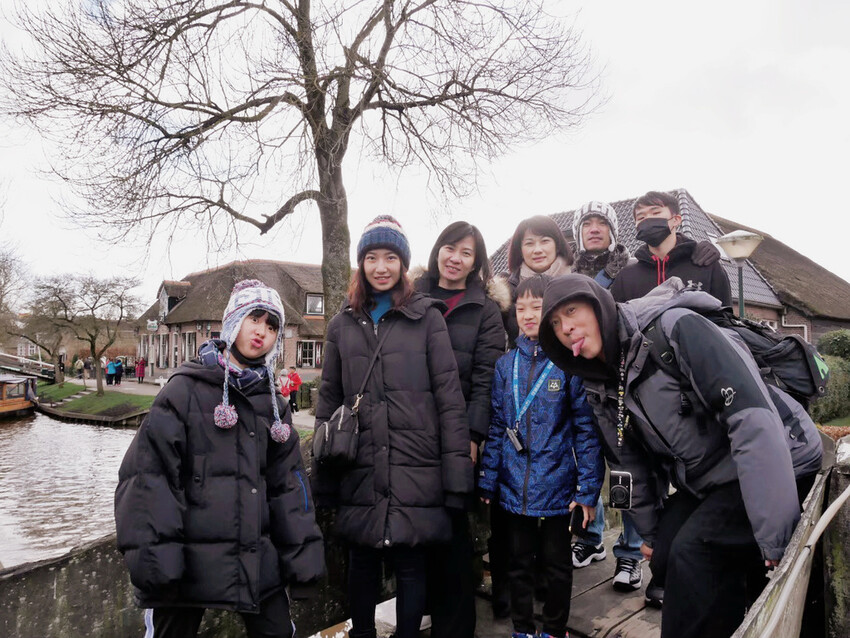 荷蘭威尼斯:羊角村Giethoorn浪漫遊運河、晚餐吃Smit Giethoorn