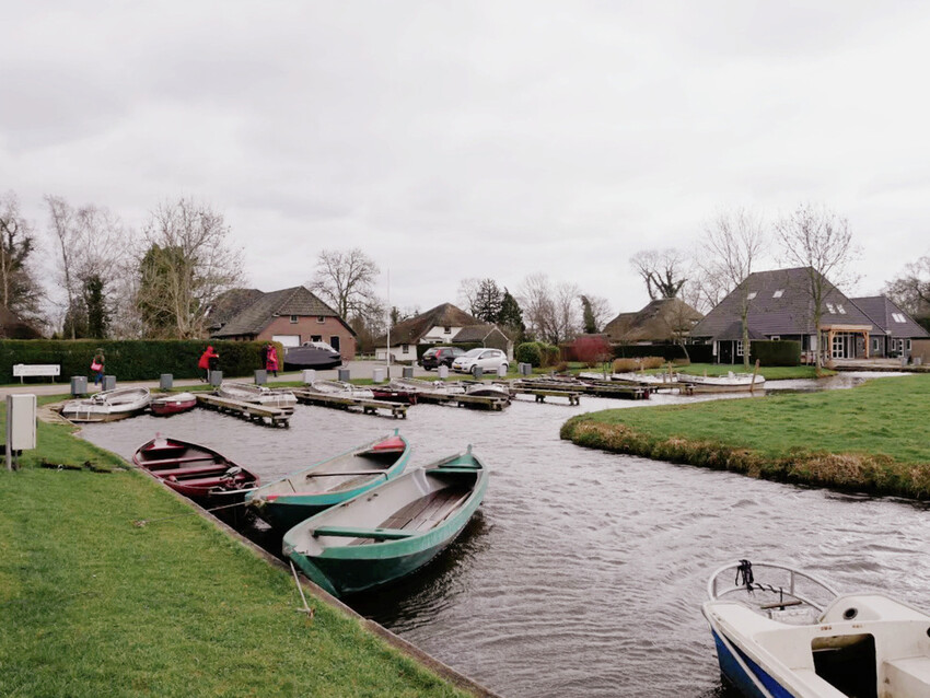 荷蘭威尼斯:羊角村Giethoorn浪漫遊運河、晚餐吃Smit Giethoorn