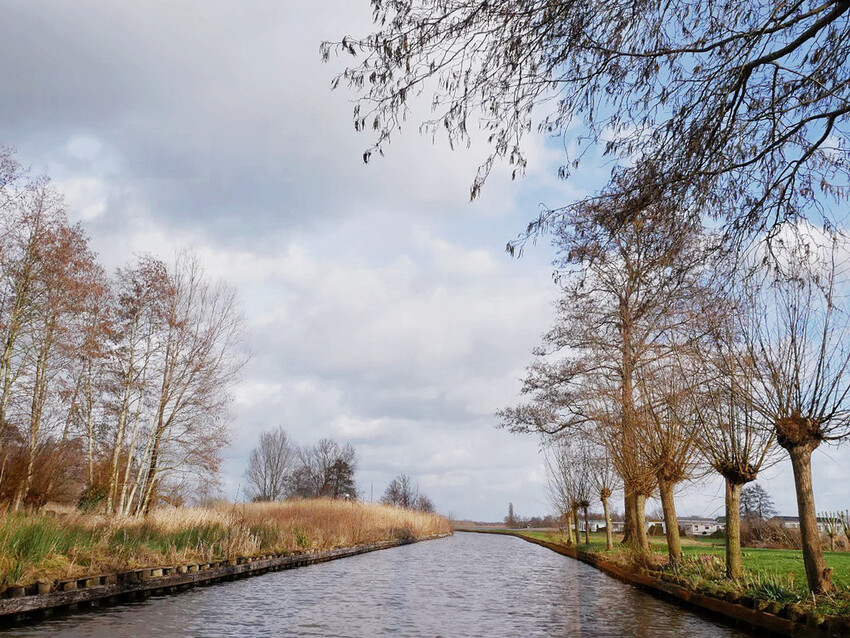 荷蘭威尼斯:羊角村Giethoorn浪漫遊運河、晚餐吃Smit Giethoorn
