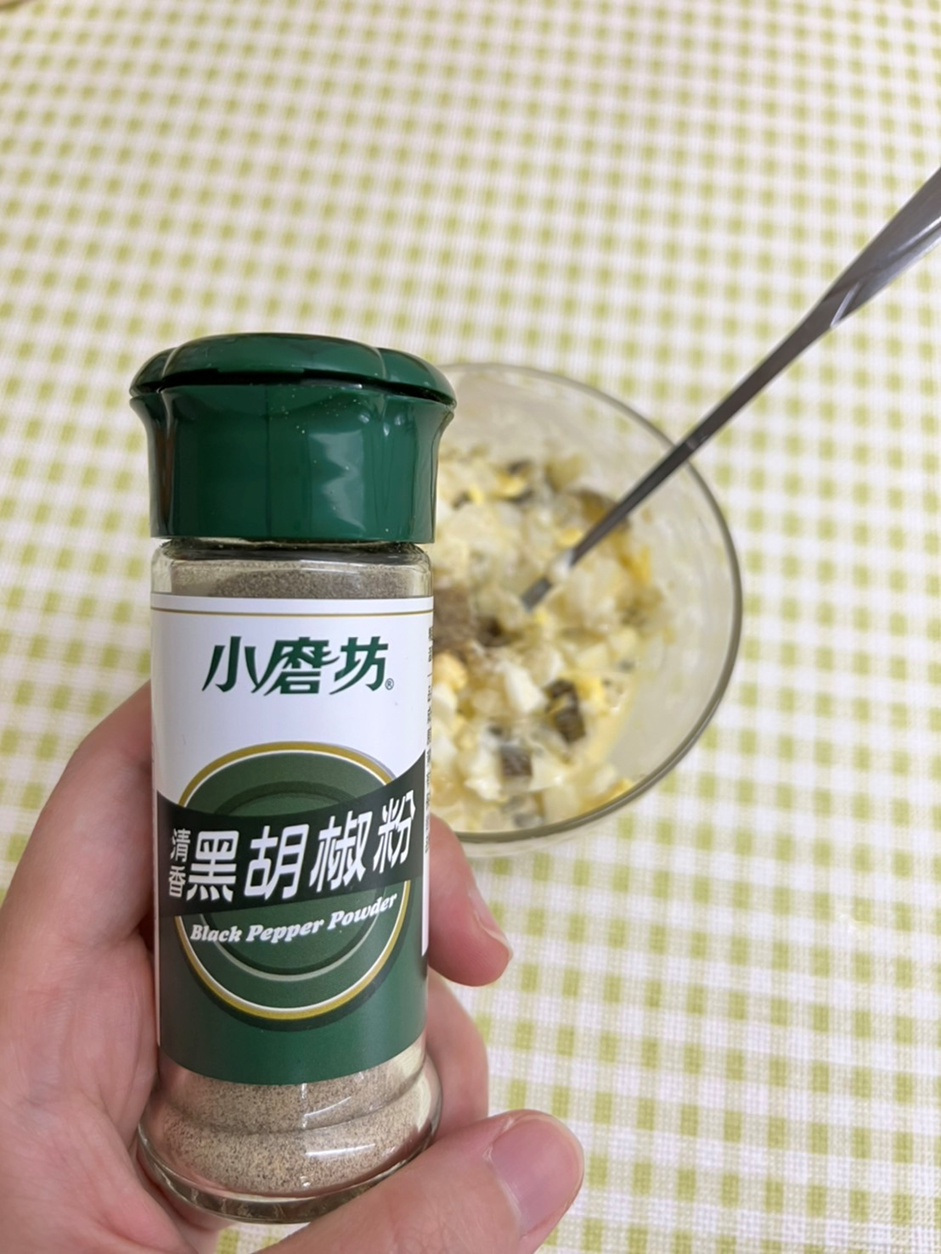 地瓜薯條沾醬，地瓜薯條配上塔塔醬超級好吃！推薦擁有扎實口感的瓜瓜園地瓜薯條！