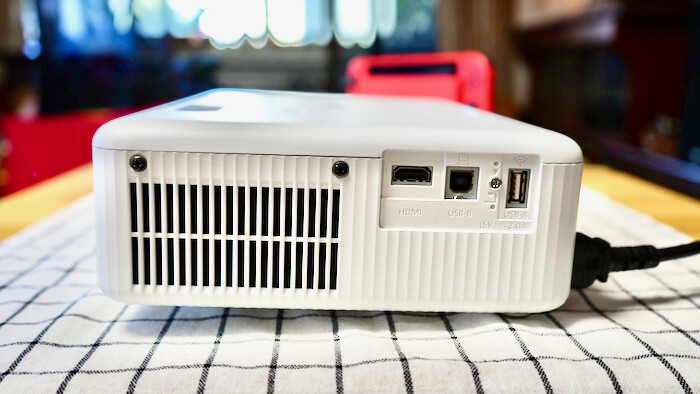 [3C] Epson CO-W01投影機開箱｜最新上市！超輕便商用／家用投影機推薦！