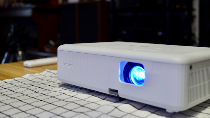 [3C] Epson CO-W01投影機開箱｜最新上市！超輕便商用／家用投影機推薦！