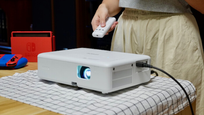 [3C] Epson CO-W01投影機開箱｜最新上市！超輕便商用／家用投影機推薦！