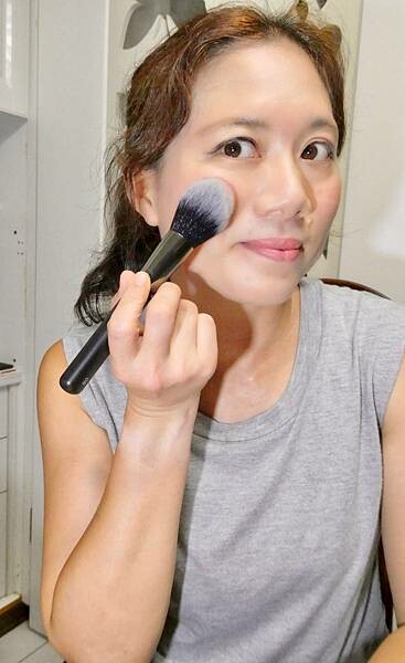 義大利彩妝品牌推薦/Kiko/平價好用、質感、高cp值刷具-腮紅刷/跟著momo歐美日買買買/連線代購彩妝好物分享