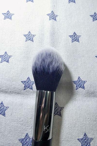 義大利彩妝品牌推薦/Kiko/平價好用、質感、高cp值刷具-腮紅刷/跟著momo歐美日買買買/連線代購彩妝好物分享