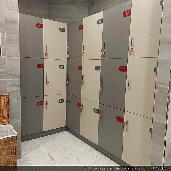 Bsh彼昂運動家-用拿鐵說聲早安，採光最美整齊又乾淨的台中西屯健身房推薦？！