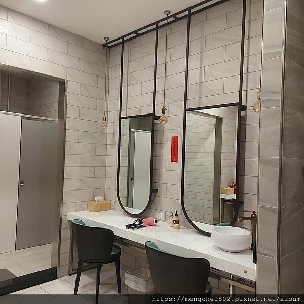 Bsh彼昂運動家-用拿鐵說聲早安，採光最美整齊又乾淨的台中西屯健身房推薦？！