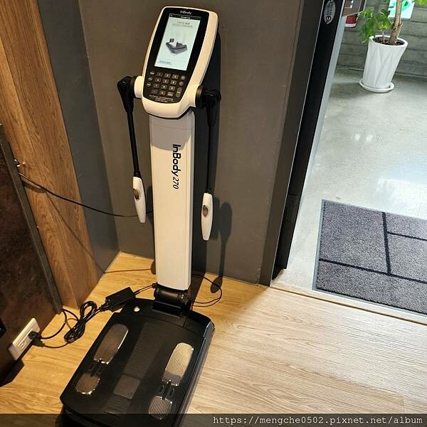 Bsh彼昂運動家-用拿鐵說聲早安，採光最美整齊又乾淨的台中西屯健身房推薦？！