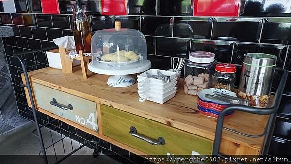 Bsh彼昂運動家-用拿鐵說聲早安，採光最美整齊又乾淨的台中西屯健身房推薦？！