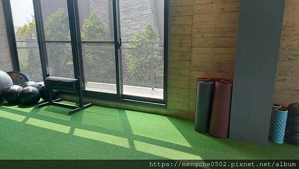 Bsh彼昂運動家-用拿鐵說聲早安，採光最美整齊又乾淨的台中西屯健身房推薦？！