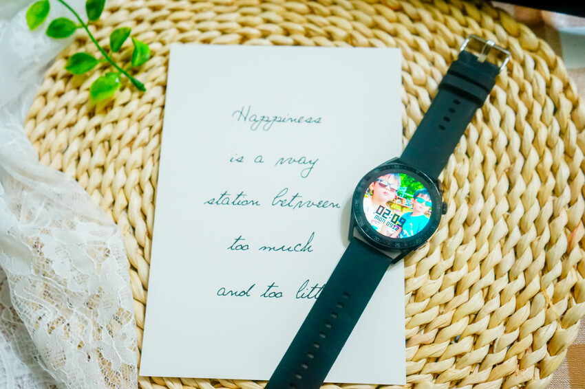 Fateir 菲堤兒【AK智慧手錶】高清觸控螢幕運動手錶，多款錶面可更換，多種運動模式、血氧心跳監測，持久續