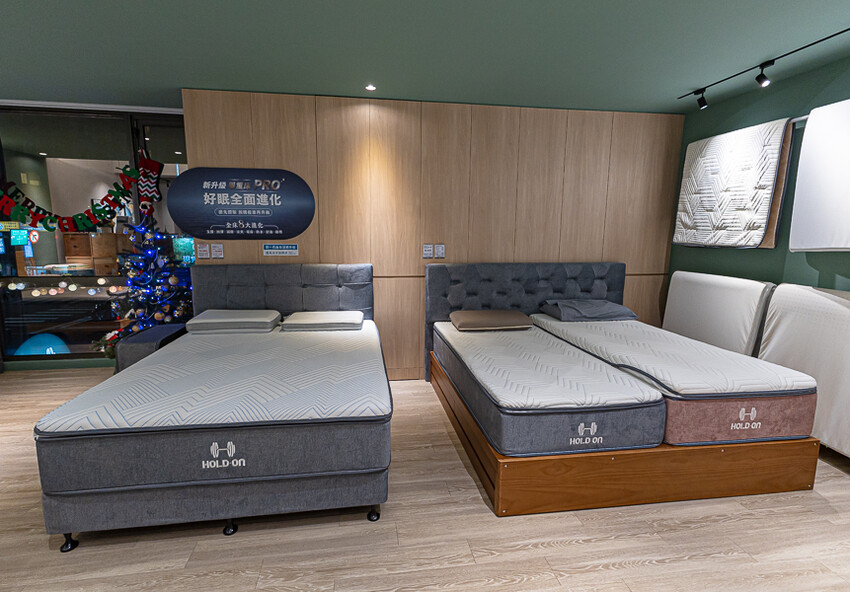 HOLD-ON舉重床古亭門市｜台北中正家具開箱心得｜床墊超舒服試躺完就立刻下單一張經典款的帶回家睡，美觀又舒適物超所值的床墊推薦 - 卡爾茗 C.L.M.