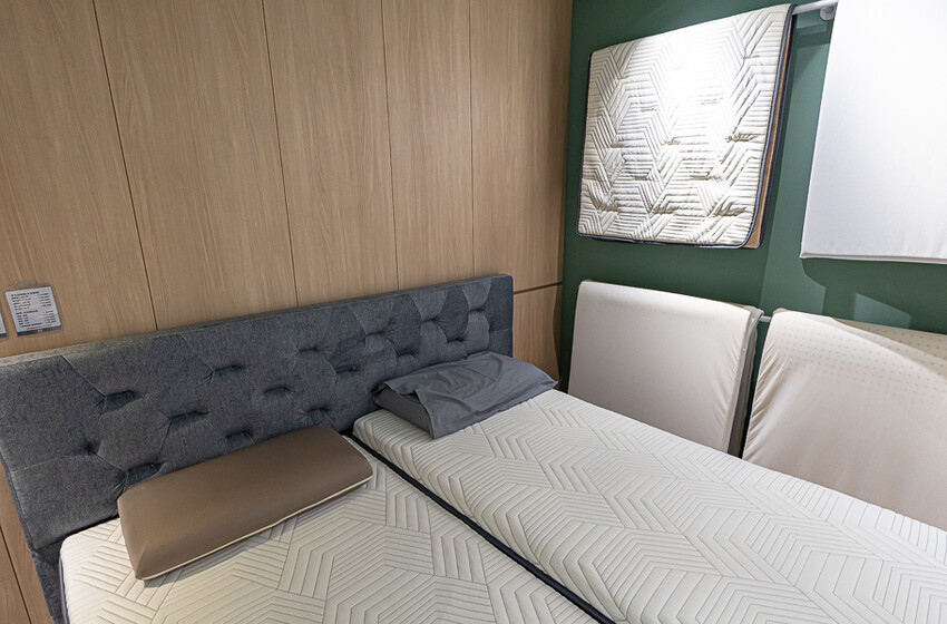 HOLD-ON舉重床古亭門市｜台北中正家具開箱心得｜床墊超舒服試躺完就立刻下單一張經典款的帶回家睡，美觀又舒適物超所值的床墊推薦 - 卡爾茗 C.L.M.