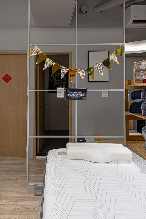 HOLD-ON舉重床古亭門市｜台北中正家具開箱心得｜床墊超舒服試躺完就立刻下單一張經典款的帶回家睡，美觀又舒適物超所值的床墊推薦 - 卡爾茗 C.L.M.