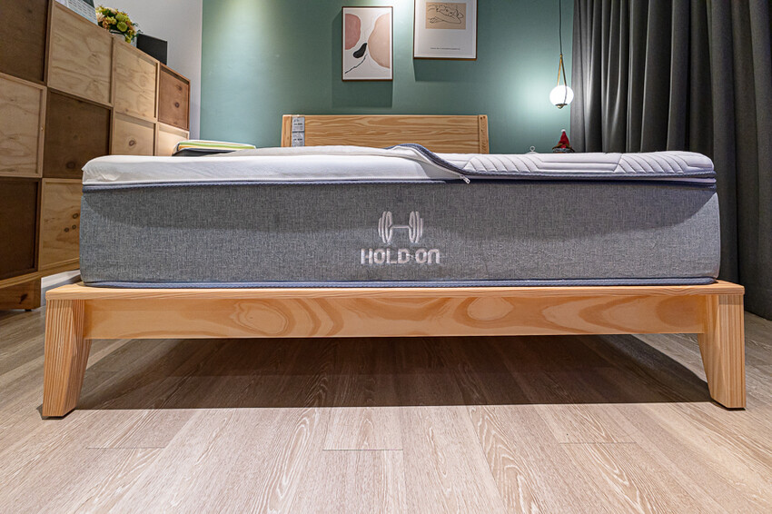 HOLD-ON舉重床古亭門市｜台北中正家具開箱心得｜床墊超舒服試躺完就立刻下單一張經典款的帶回家睡，美觀又舒適物超所值的床墊推薦 - 卡爾茗 C.L.M.