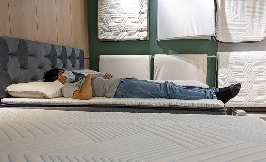 HOLD-ON舉重床古亭門市｜台北中正家具開箱心得｜床墊超舒服試躺完就立刻下單一張經典款的帶回家睡，美觀又舒適物超所值的床墊推薦 - 卡爾茗 C.L.M.