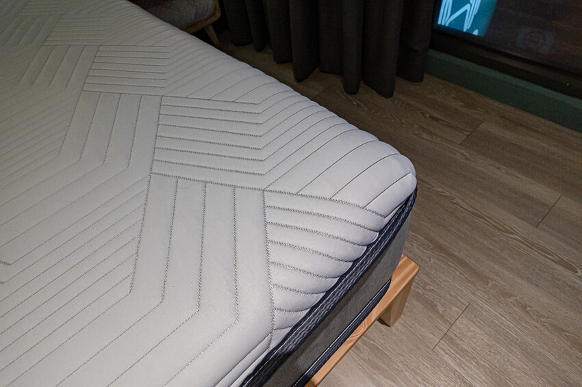 HOLD-ON舉重床古亭門市｜台北中正家具開箱心得｜床墊超舒服試躺完就立刻下單一張經典款的帶回家睡，美觀又舒適物超所值的床墊推薦 - 卡爾茗 C.L.M.