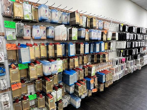 LINE_ALBUM_板橋旗艦門市京展包膜_221212_1_0.jpg LINE_ALBUM_板橋旗艦門市京展包膜_221212_1_0.jpg