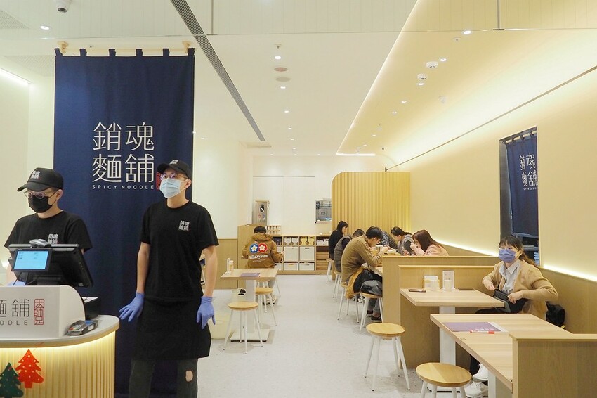 【桃園/中壢景點】聖誕禮物首選、精選聖誕約會行程,大江購物中心聖誕慶,必敗必搶都在這一檔!吃美食購好