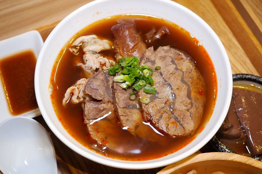 【桃園/中壢景點】聖誕禮物首選、精選聖誕約會行程,大江購物中心聖誕慶,必敗必搶都在這一檔!吃美食購好