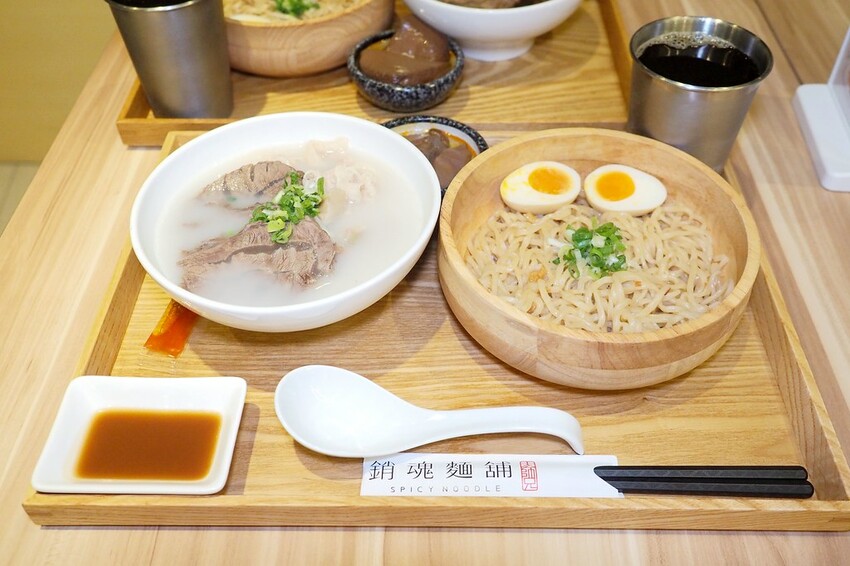 【桃園/中壢景點】聖誕禮物首選、精選聖誕約會行程,大江購物中心聖誕慶,必敗必搶都在這一檔!吃美食購好