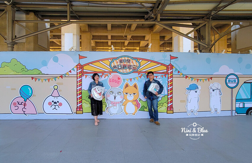 臺中驛冬日嘉年華 | 超萌角色搭乘旋轉木馬、摩天輪來到臺中驛鐵道文化園區,2022台中耶誕景點推薦 @Nini and Blue 玩樂食記