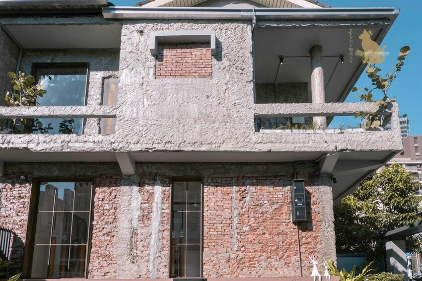 台中婚戒 ｜飾品  IR 飾品專賣 刻劃粗曠感老宅裡的飾品店…這裡不是咖啡館 ，免費喝咖啡