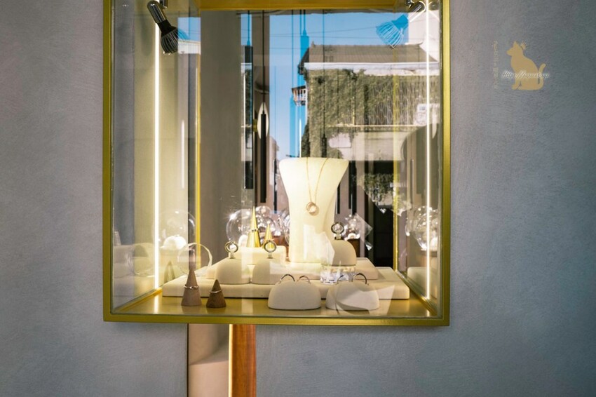 台中婚戒 ｜飾品  IR 飾品專賣 刻劃粗曠感老宅裡的飾品店…這裡不是咖啡館 ，免費喝咖啡