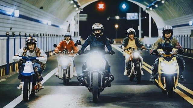 The Movie posters & stills of Chinese Movie 中國電影《四海》(Only Fools Rush In) was launching from Dec 2, 2022 onwards in Taiwan.