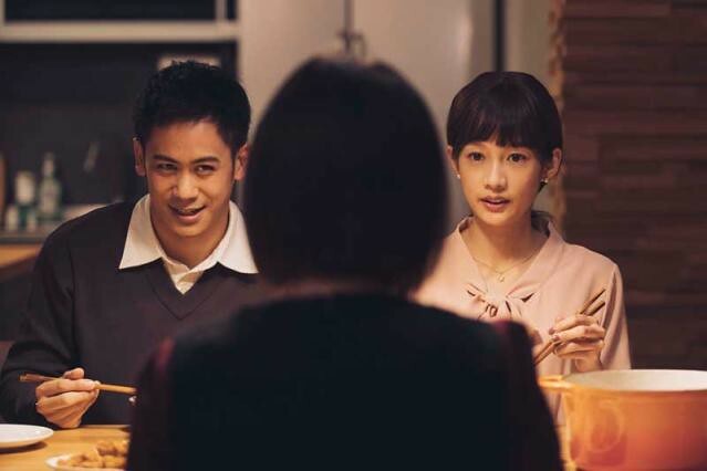 The TV anthology series posters & stills of  2022公視年度大戲「你的婚姻不是你的婚姻 On Marriage」 單元劇三《恭請光臨曾賈府喜事》 will be launching in Taiwan from Dec  17, 2022. onwards