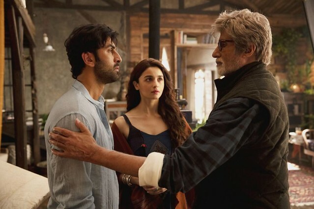 The Movie posters & stills of Indian Movie 印度電影《梵天神器：滅世開端 》(Brahmastra: Part One Shiva) was lauching from Dec 9, 2022 onwards in Taiwan.