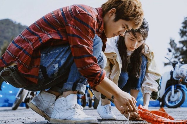 The Movie posters & stills of Chinese Movie 中國電影《四海》(Only Fools Rush In) was launching from Dec 2, 2022 onwards in Taiwan.