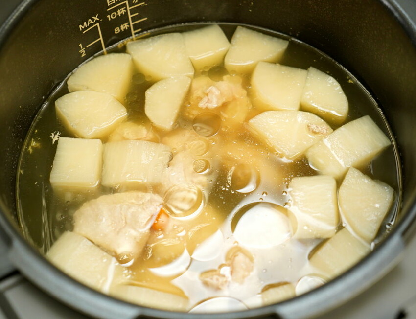 【壓力鍋推薦評比】Iris、IP音速鍋、飛利浦金小萬三款熱門萬用鍋實測!