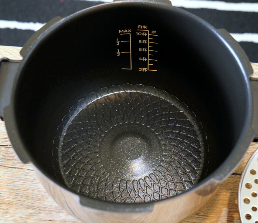 【壓力鍋推薦評比】Iris、IP音速鍋、飛利浦金小萬三款熱門萬用鍋實測!