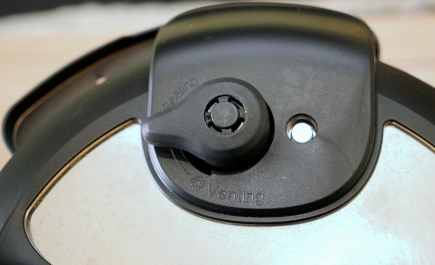 【壓力鍋推薦評比】Iris、IP音速鍋、飛利浦金小萬三款熱門萬用鍋實測!