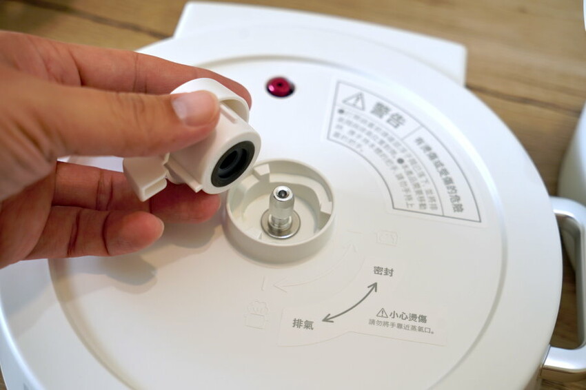 【壓力鍋推薦評比】Iris、IP音速鍋、飛利浦金小萬三款熱門萬用鍋實測!