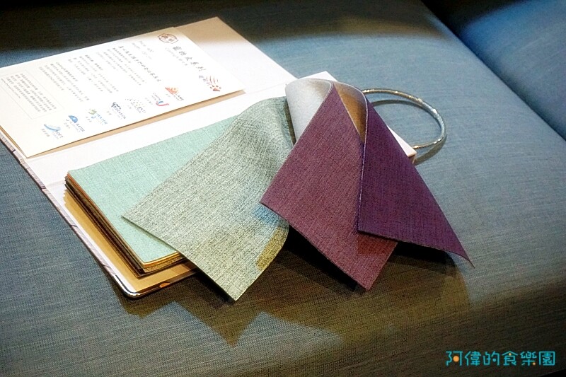 【台中大雅】億家具批發倉庫台中總店-千坪超大賣場，數十款沙發、床、櫃，還可客製化，選購家具來這就對了