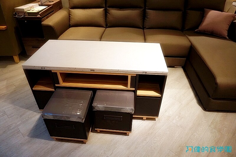 【台中大雅】億家具批發倉庫台中總店-千坪超大賣場，數十款沙發、床、櫃，還可客製化，選購家具來這就對了