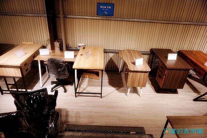 【台中大雅】億家具批發倉庫台中總店-千坪超大賣場，數十款沙發、床、櫃，還可客製化，選購家具來這就對了