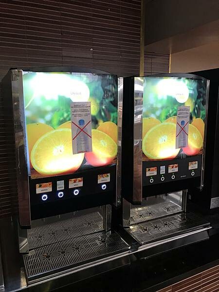 （北歐旅遊）瑞典🇸🇪斯德哥爾摩<->芬蘭🇫🇮赫爾辛基郵輪旅遊 船上自助早餐只要3百多 魚子醬、鵝肝醬、生鮭魚吃到飽-維京郵輪viking line