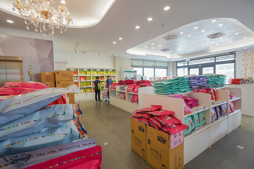 裕芳通霄店|苗栗餅乾批發:餅乾.零食.肉干50元起,台版巧克比這裡買!!國道3號通霄交流道旁人氣伴手禮店 @緹雅瑪 美食旅遊趣