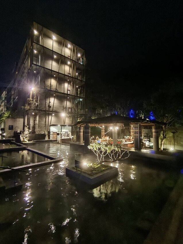 394913.jpg - 【苗栗.泰安】泰安溫泉推薦。泰安觀止溫泉會館。大眾池超美清水模建築超好拍