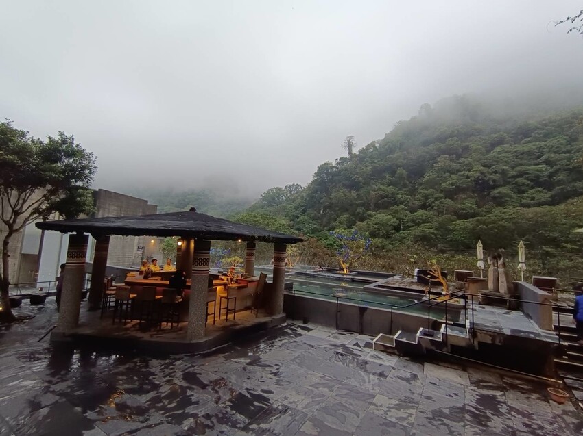 395303.jpg - 【苗栗.泰安】泰安溫泉推薦。泰安觀止溫泉會館。大眾池超美清水模建築超好拍
