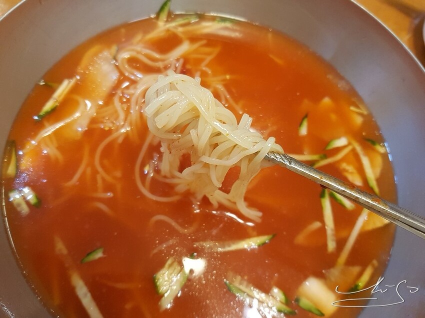 【南浦洞必吃】奶奶伽倻小麥冷麵 할매가야밀면 ➤ 南浦洞美食,食尚玩家也來吃,冰涼涼的水冷麵冬天也好吃!