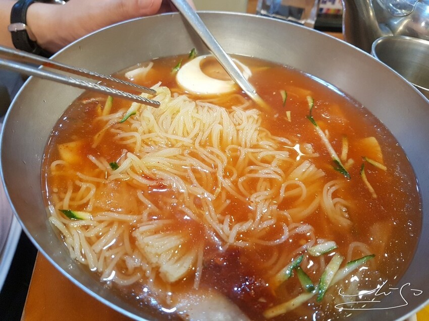【南浦洞必吃】奶奶伽倻小麥冷麵 할매가야밀면 ➤ 南浦洞美食,食尚玩家也來吃,冰涼涼的水冷麵冬天也好吃!