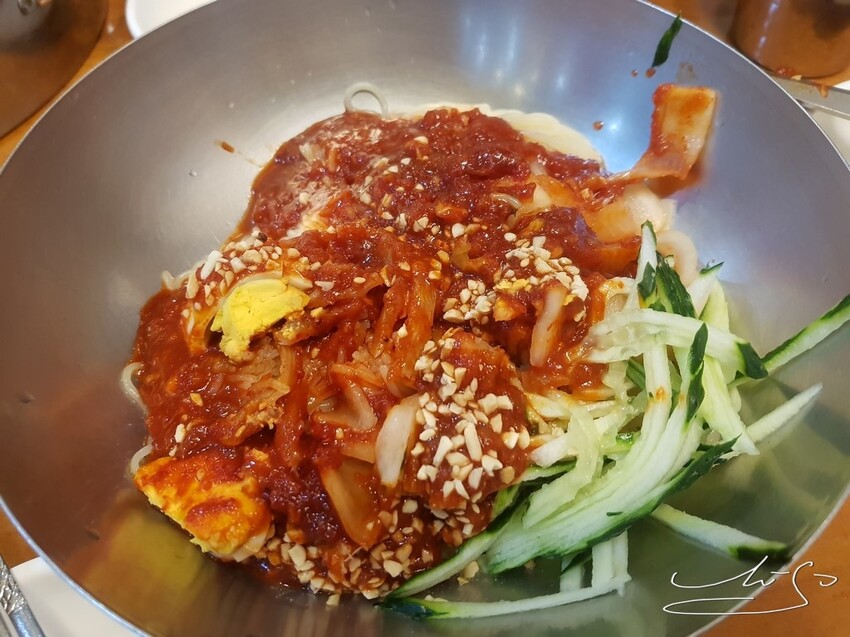 【南浦洞必吃】奶奶伽倻小麥冷麵 할매가야밀면 ➤ 南浦洞美食,食尚玩家也來吃,冰涼涼的水冷麵冬天也好吃!