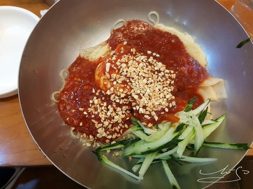 【南浦洞必吃】奶奶伽倻小麥冷麵 할매가야밀면 ➤ 南浦洞美食,食尚玩家也來吃,冰涼涼的水冷麵冬天也好吃!
