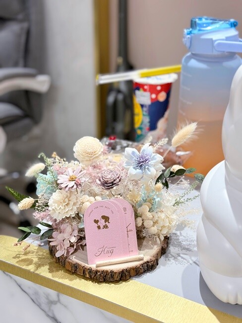 【台中美甲推薦】北屯區環境可愛夢幻價格透明無壓力『HugNail YaYa擁抱美甲』咬甲救星,每月指定優惠款指定